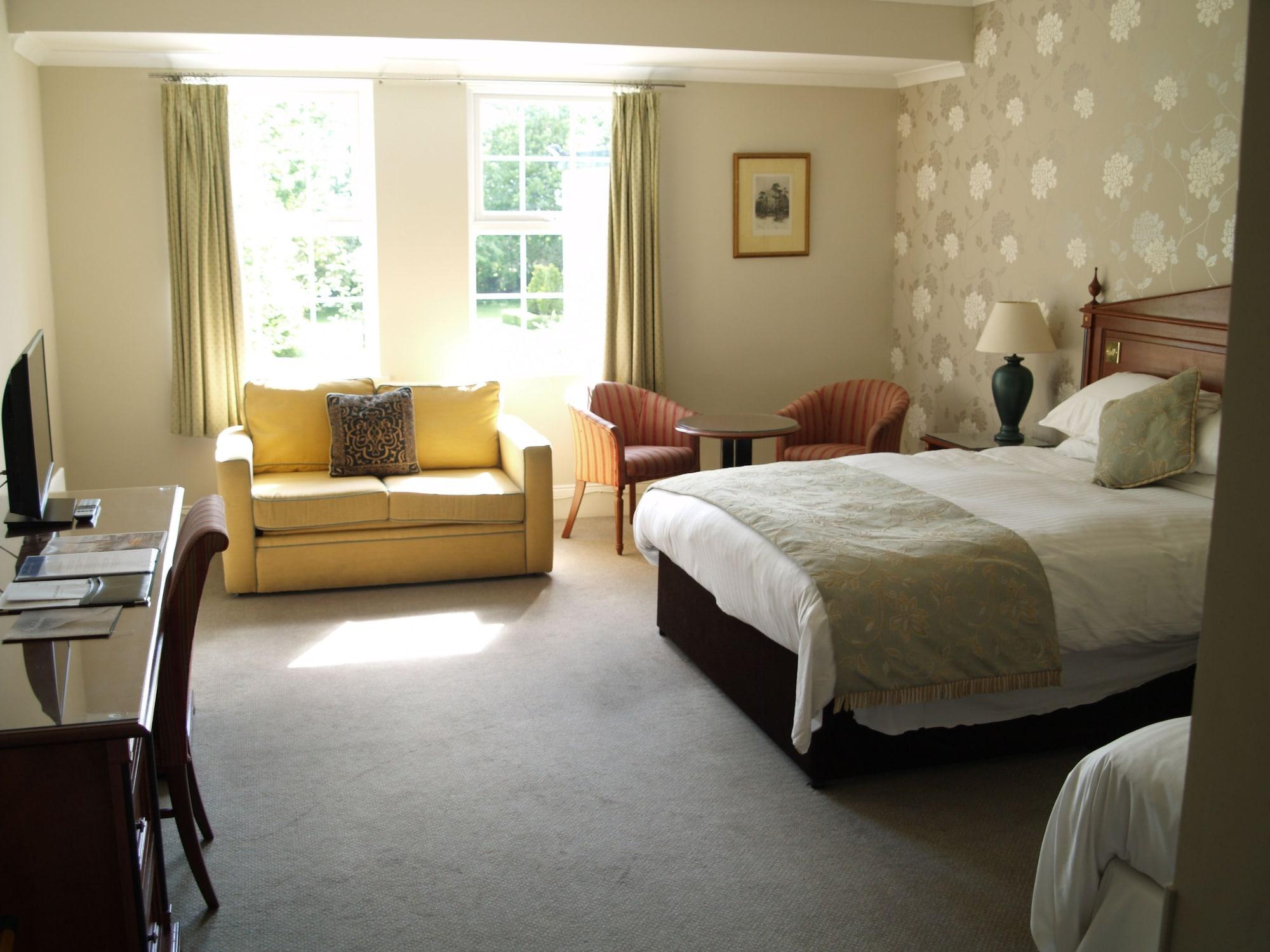 Woodland Manor Hotel Bedford Bagian luar foto