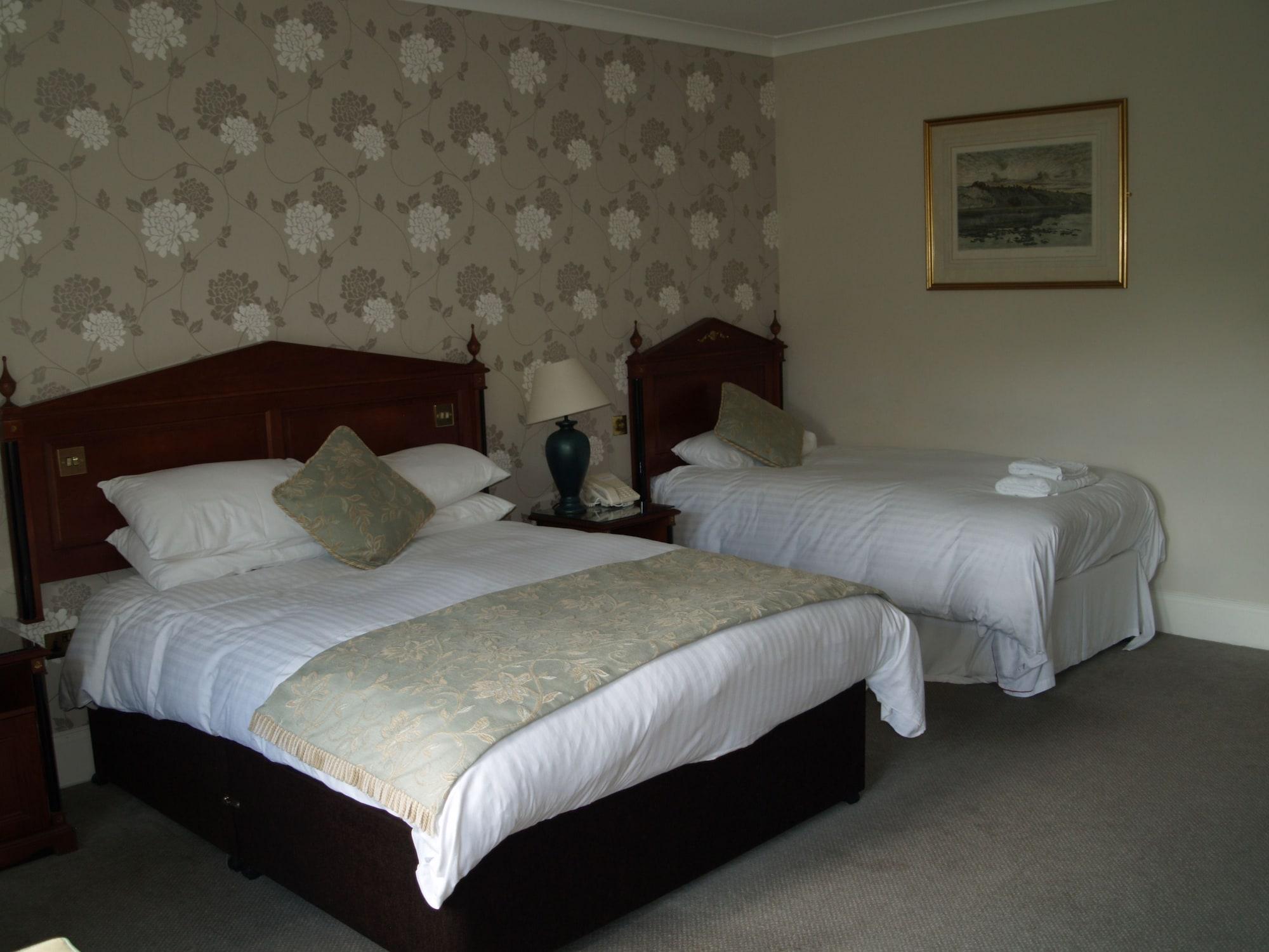 Woodland Manor Hotel Bedford Bagian luar foto
