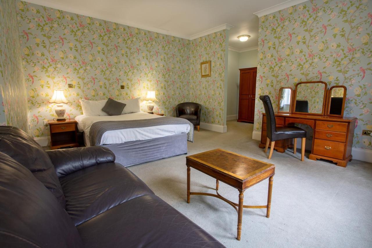 Woodland Manor Hotel Bedford Bagian luar foto