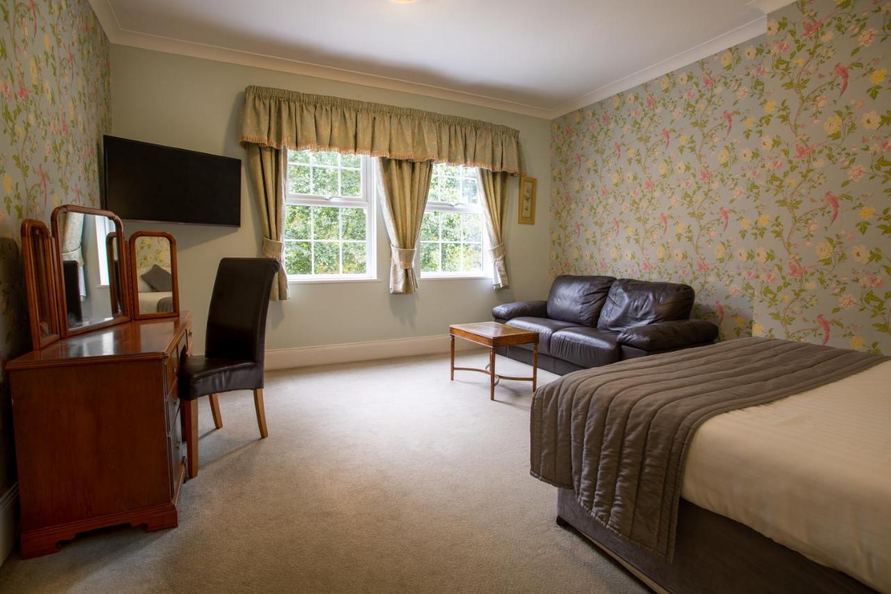 Woodland Manor Hotel Bedford Bagian luar foto
