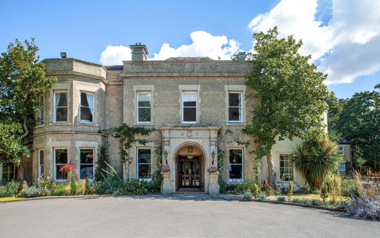 Woodland Manor Hotel Bedford Bagian luar foto