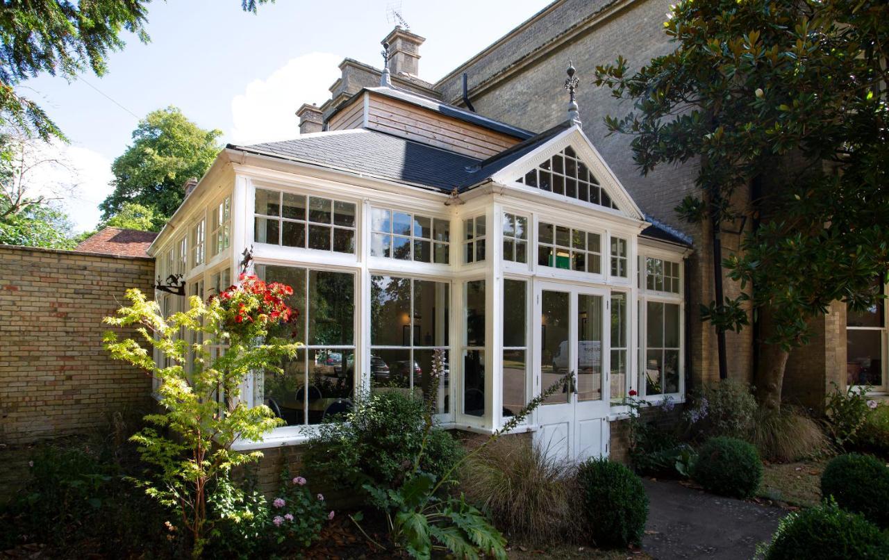 Woodland Manor Hotel Bedford Bagian luar foto