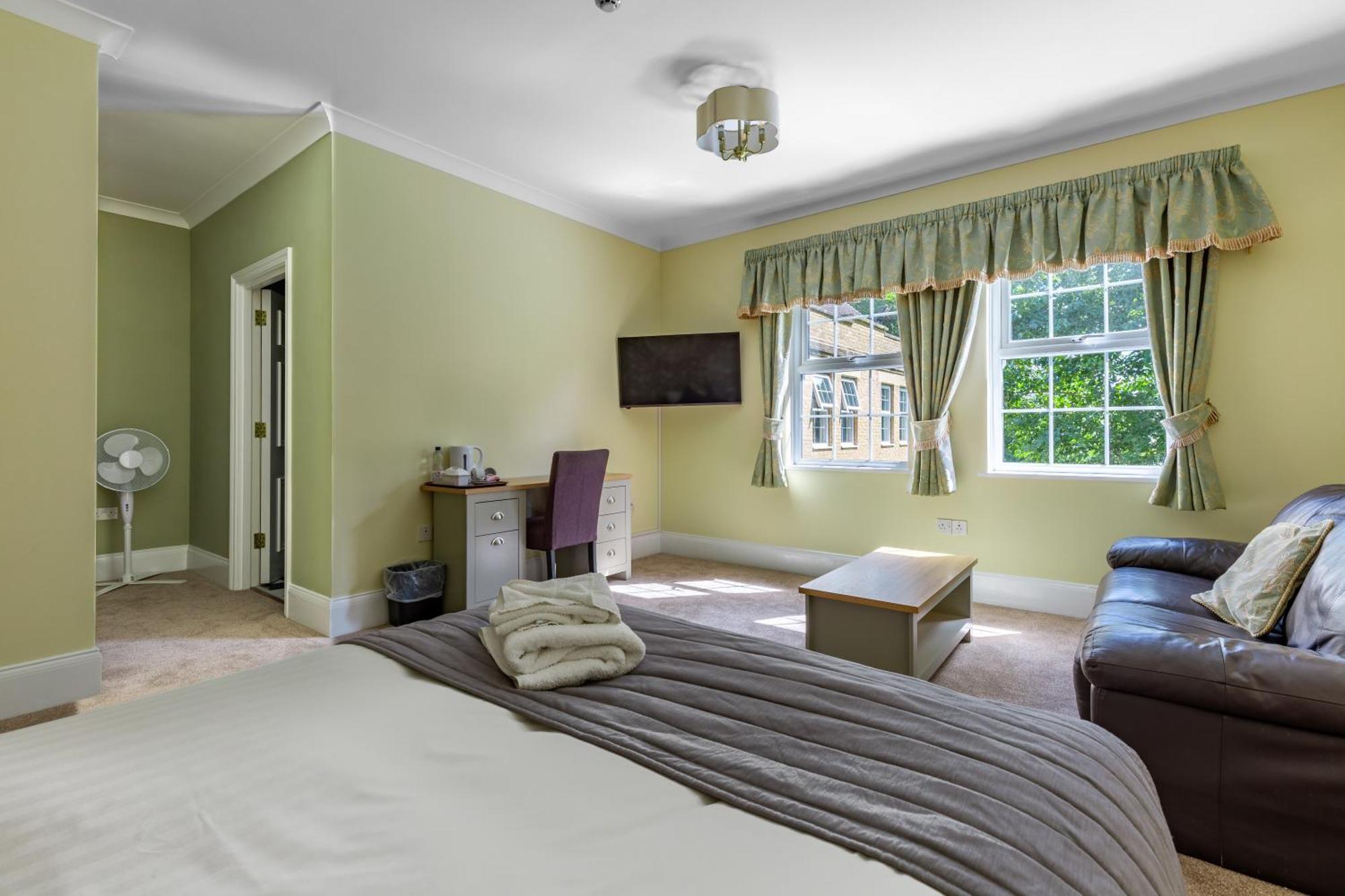 Woodland Manor Hotel Bedford Bagian luar foto