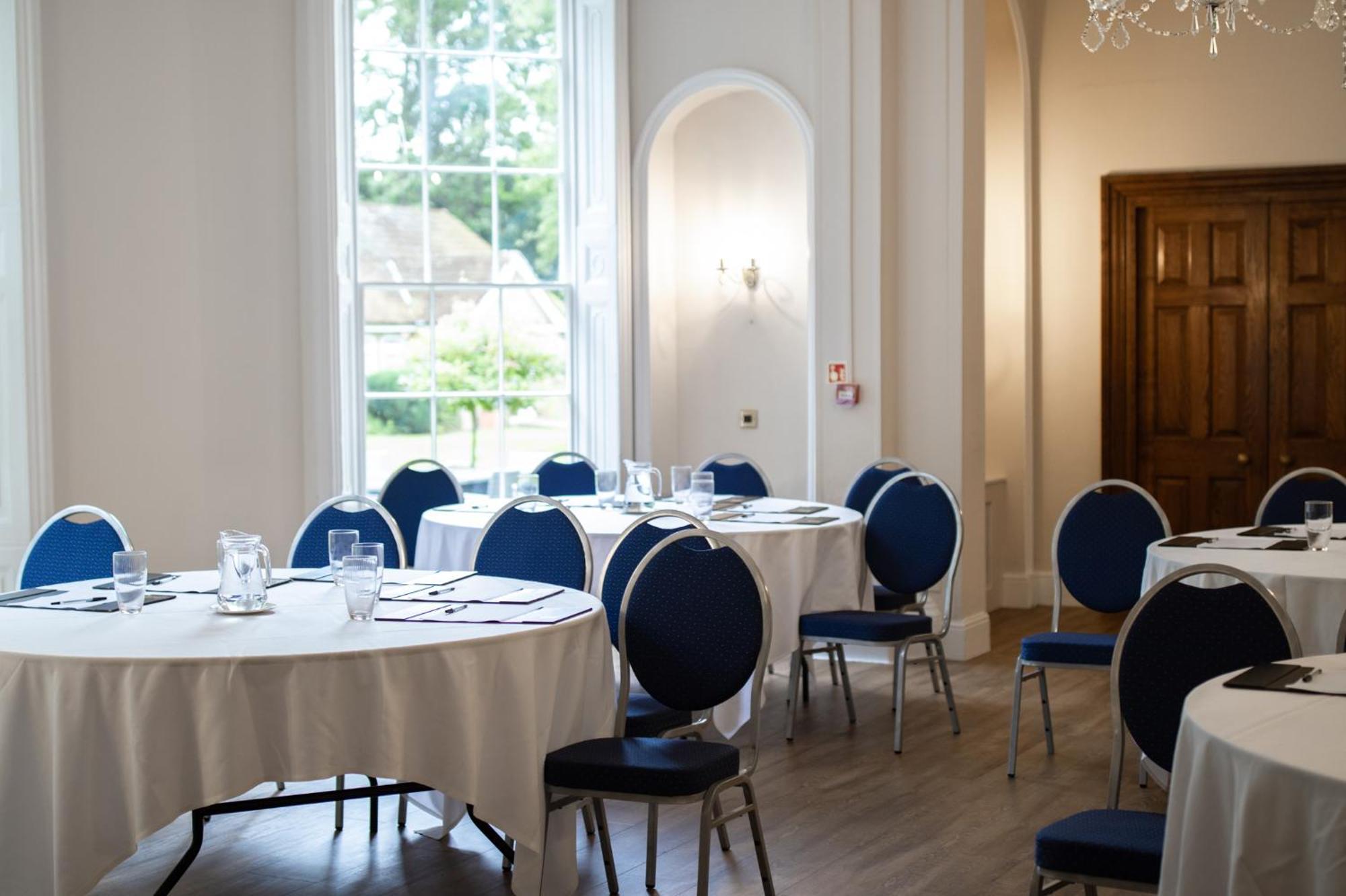 Woodland Manor Hotel Bedford Bagian luar foto