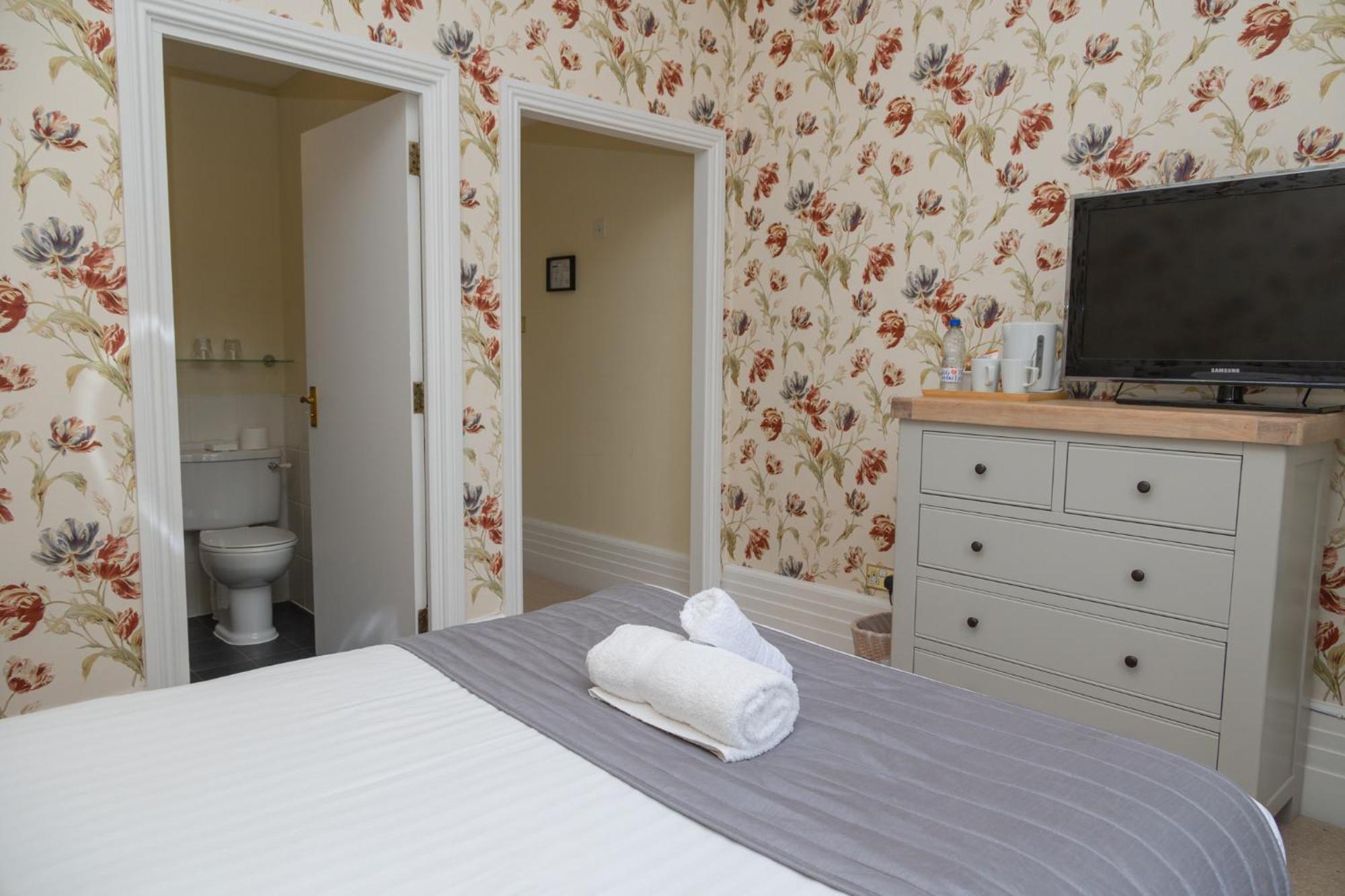 Woodland Manor Hotel Bedford Bagian luar foto