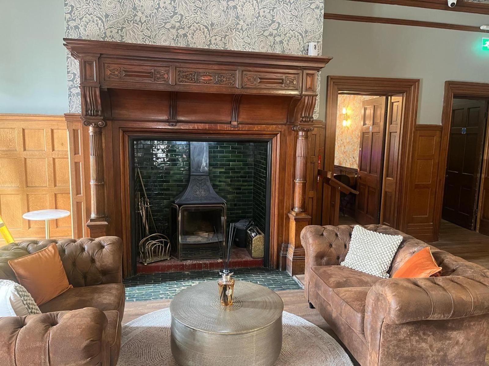 Woodland Manor Hotel Bedford Bagian luar foto